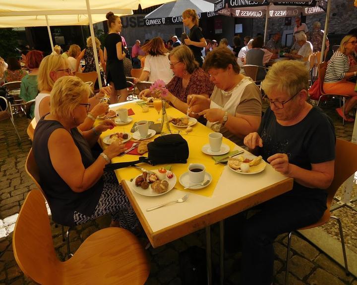 Cafe in der Festung