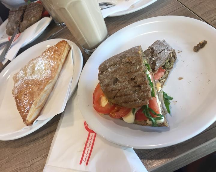 Cafe Bakery Bonjour