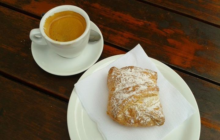 Cafe Bakery Bonjour