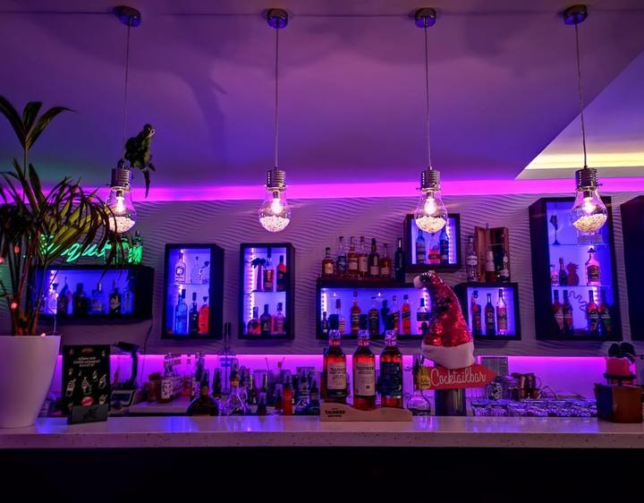 Cafe und Cocktailbar Aramis