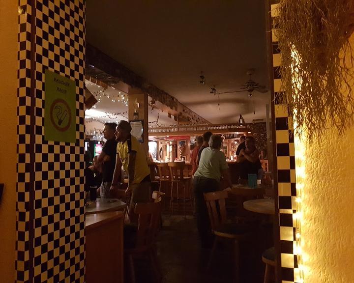 Dart und Kegelstube Zum Kreuzeck