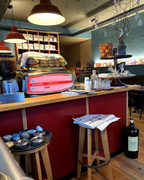 Chez Wilma - Cafe Bar & Petits Delices
