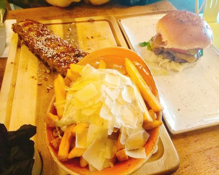 Upper Burger Grill