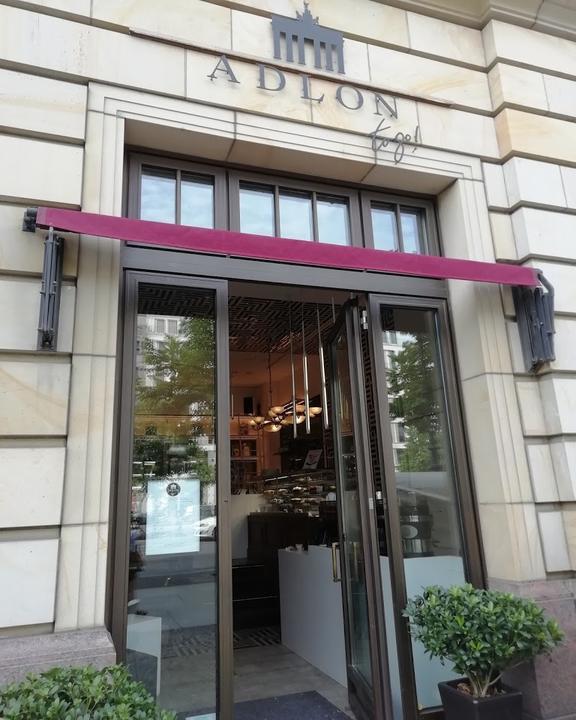 Adlon To Go Coffee Shop