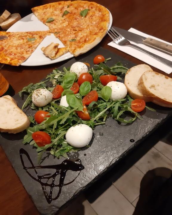 The Pizza Club