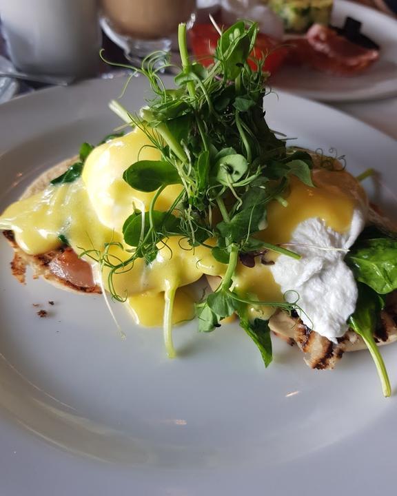 Bichou Bistro & Cafe
