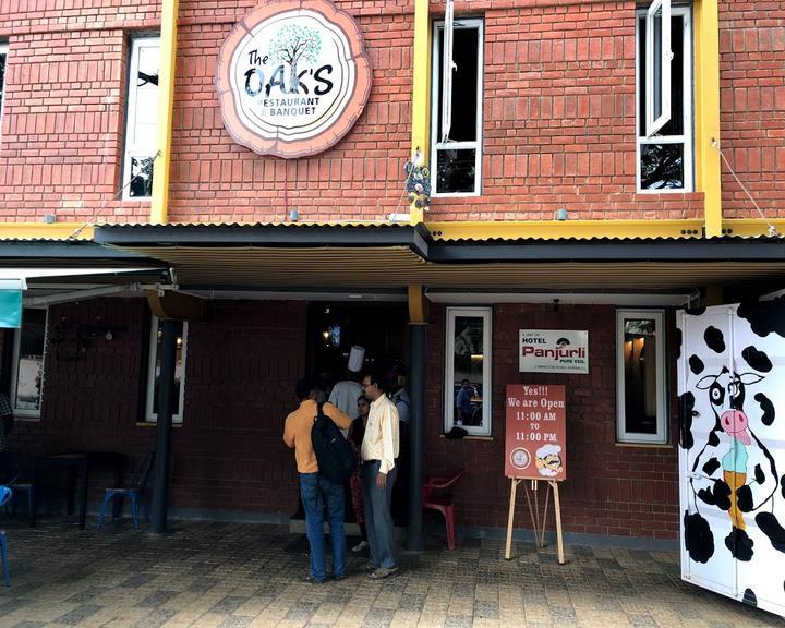 The Oak's Bar