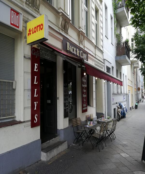 Ellys Back & Café