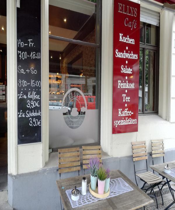 Ellys Back & Café