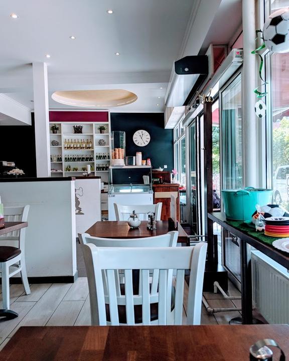 Cafe Peukert