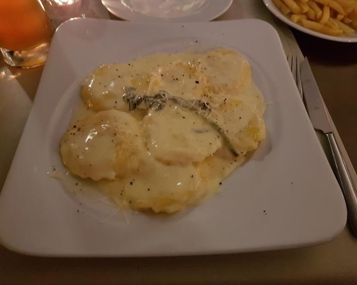 Elea - Meze, Bar, Taverna