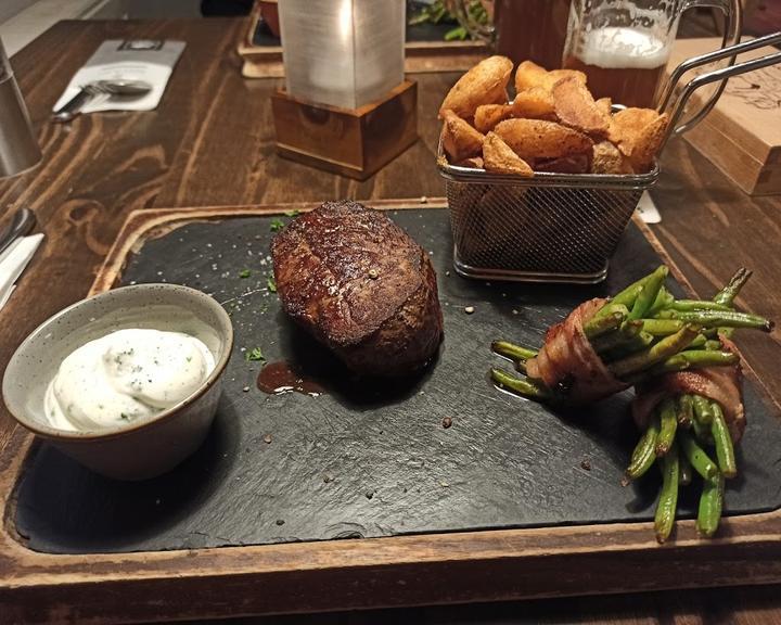 Palais Steakhouse