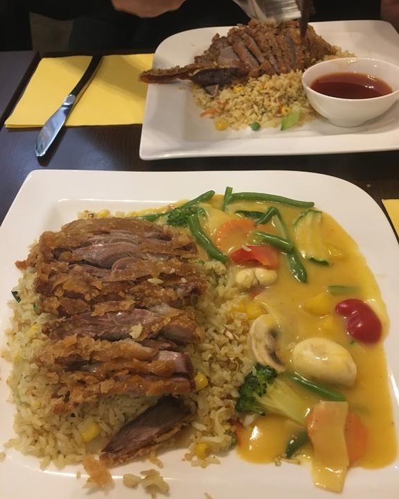 Lee Asia Food & Sushi