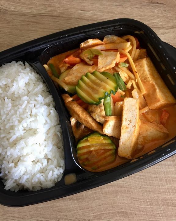 Lee Asia Food & Sushi