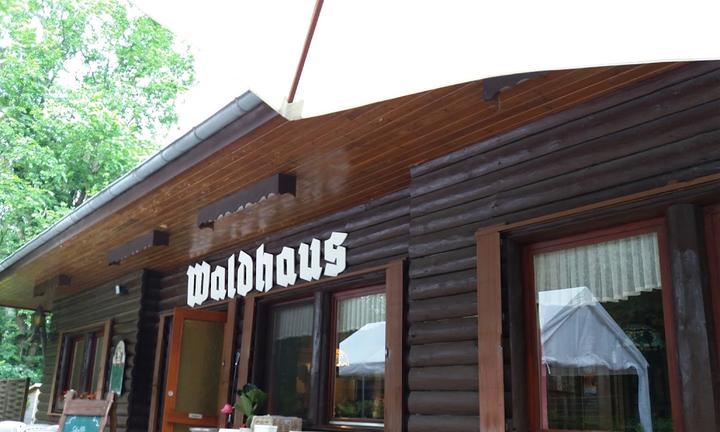 Waldhaus an der Havelchaussee