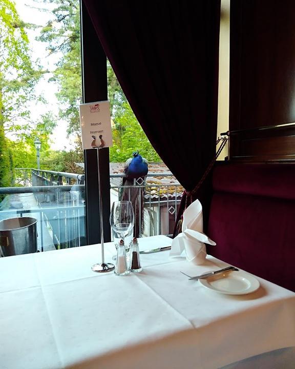 Chez Victor's