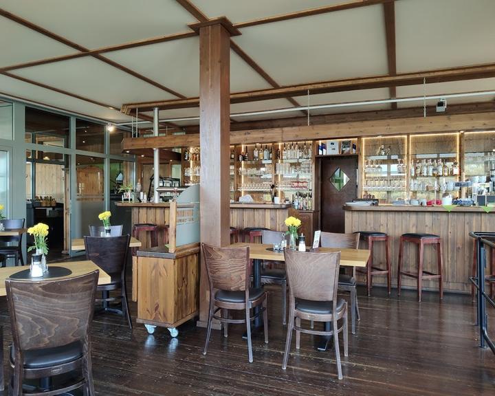 Elbterrassen Biergarten an der Elbe