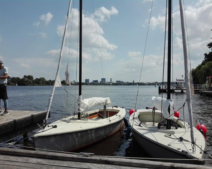 Alster Cliff