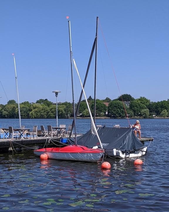Alster Cliff