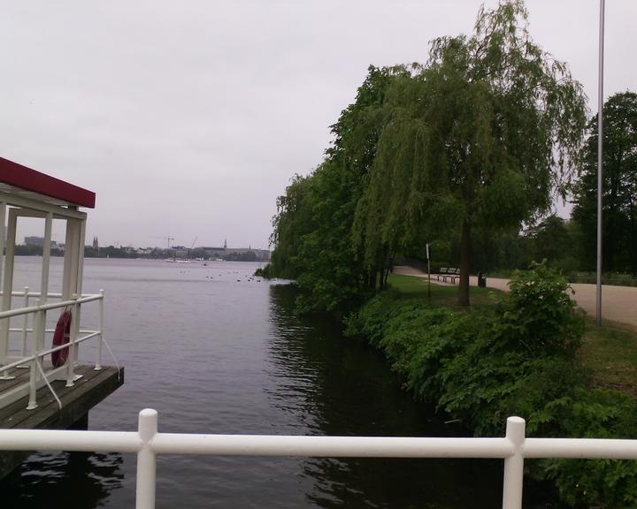 Alster Cliff