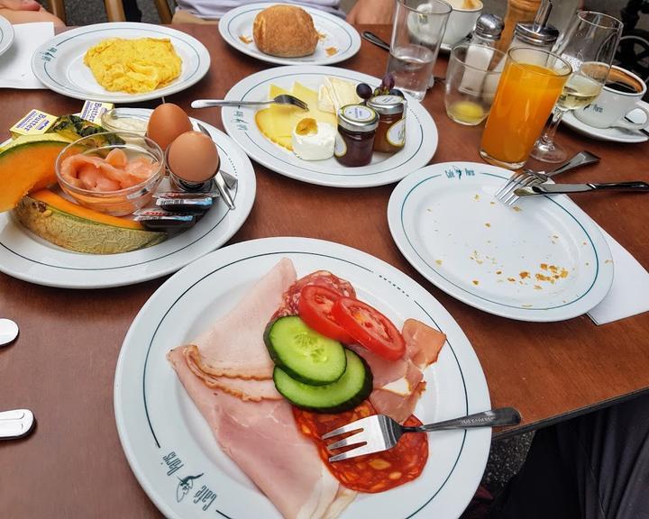 Cafe Paris