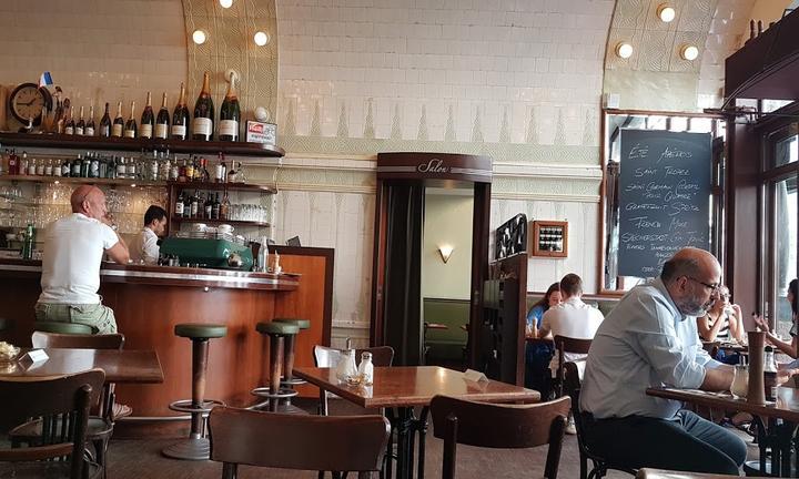 Cafe Paris