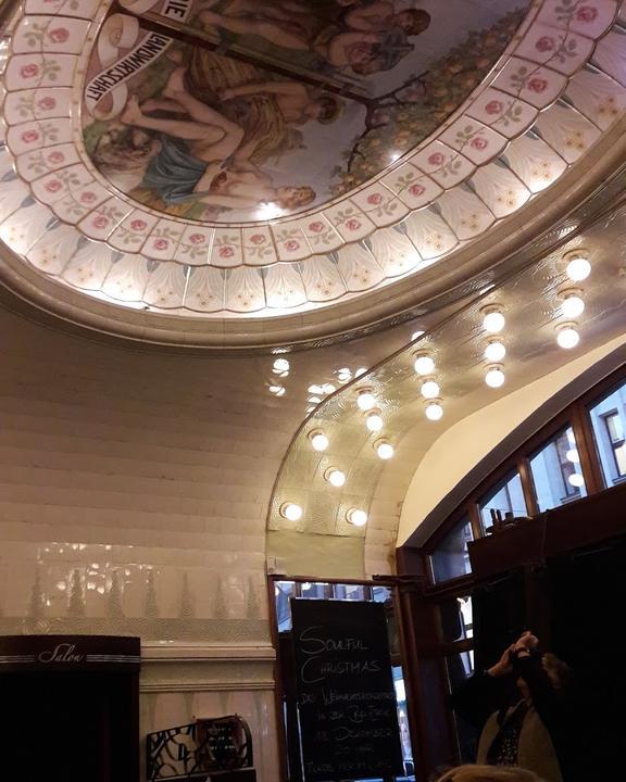 Cafe Paris