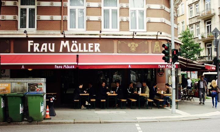 Frau Moeller