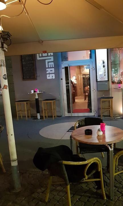 Cafe Corners