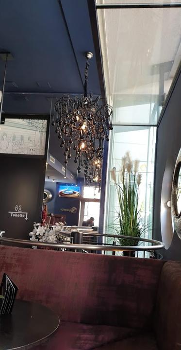 Cafe Corners