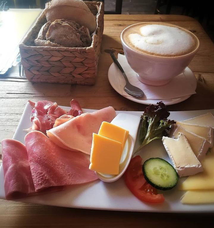 Cafe Knulle