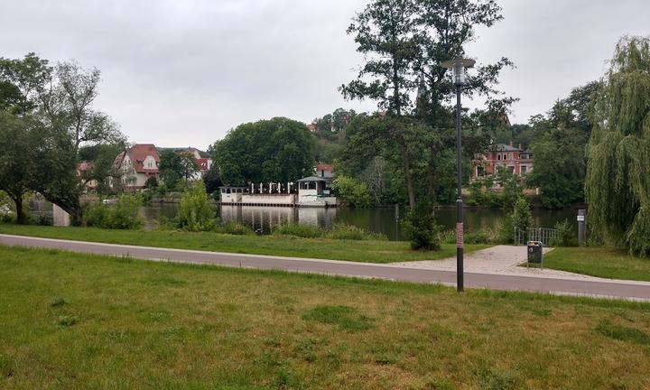 Krug zum Grunen Kranze
