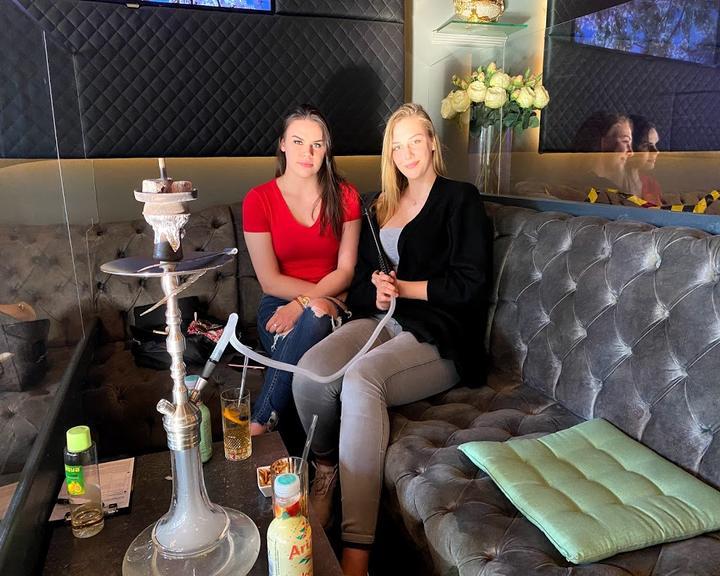First Lounge