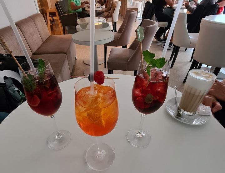 Cappuccino Grand Cafe