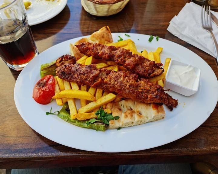 Lavin Restaurant