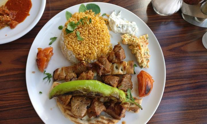 Lavin Restaurant