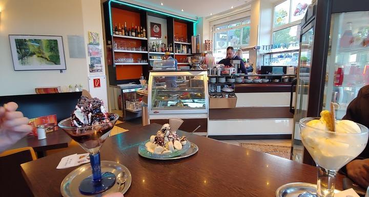 Eiscafe Luna