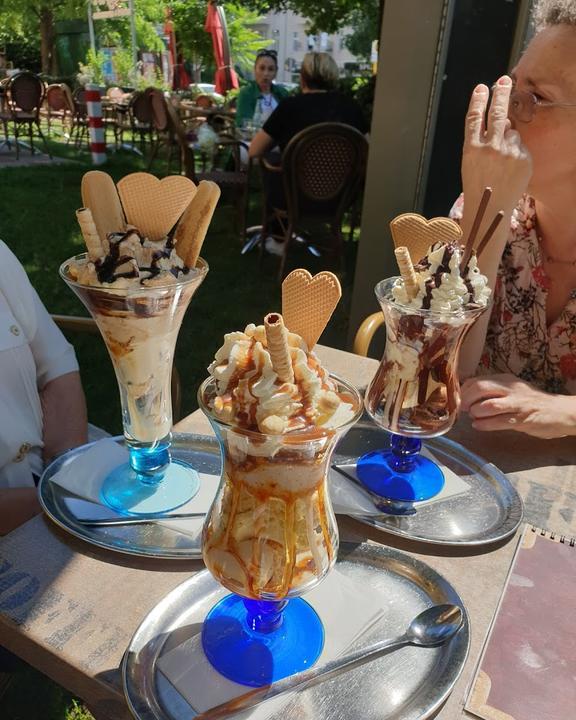Eiscafe Delfin