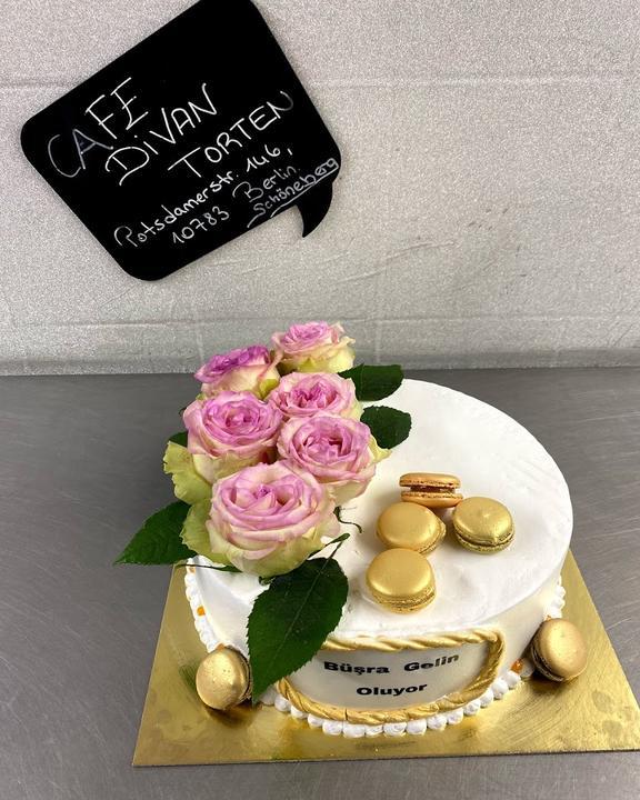 Cafe Divan - breakfast house