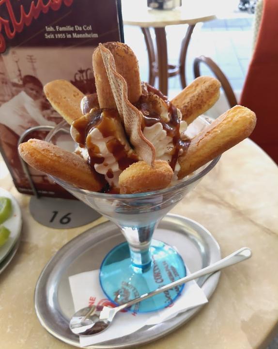 Eis Cafe Cortina