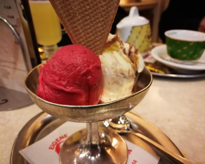 Eis Cafe Cortina