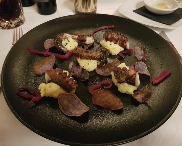 Villari Restaurant & Winebar