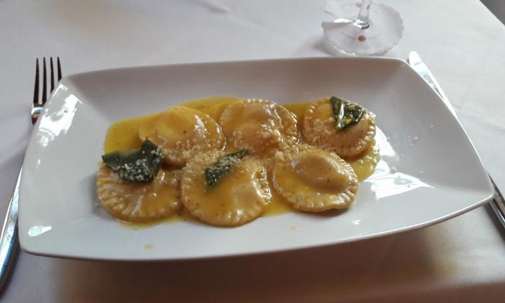 Villari Restaurant & Winebar