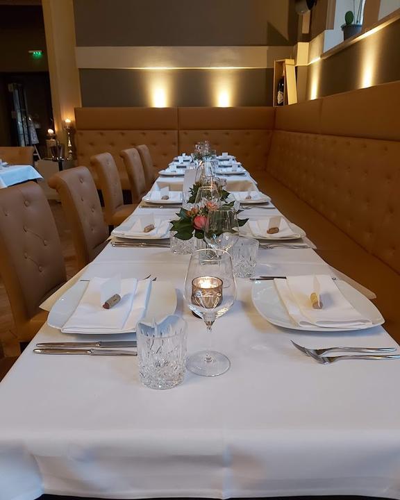 Villari Restaurant & Winebar