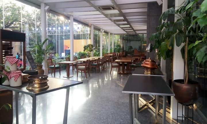 Four Seasons Chamber