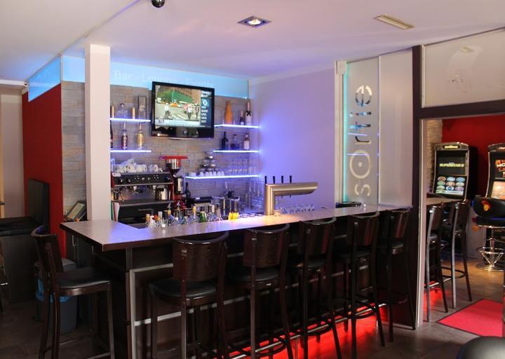 Sortie Bar & Lounge