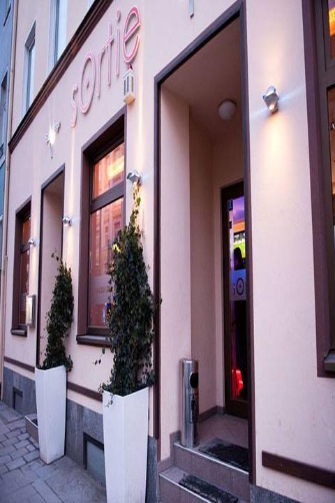 Sortie Bar & Lounge