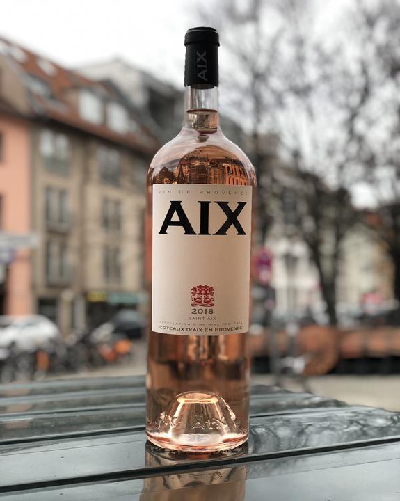Weinhandlung neungrad°