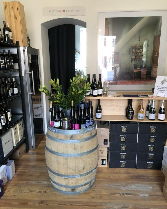 Weinhandlung neungrad°