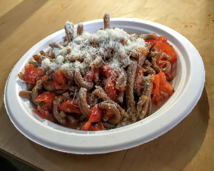 Mani In Pasta